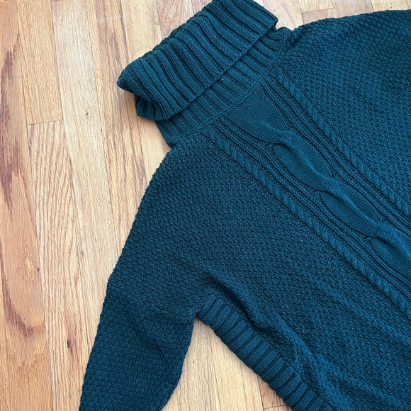 Sweater - Picture 3 of 7
